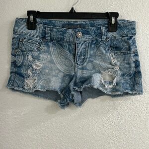 Celebrity Pink Low Rise Distressed Print Denim Shorts
